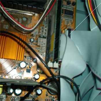 Connection of flat ribbon cables to the motherboard